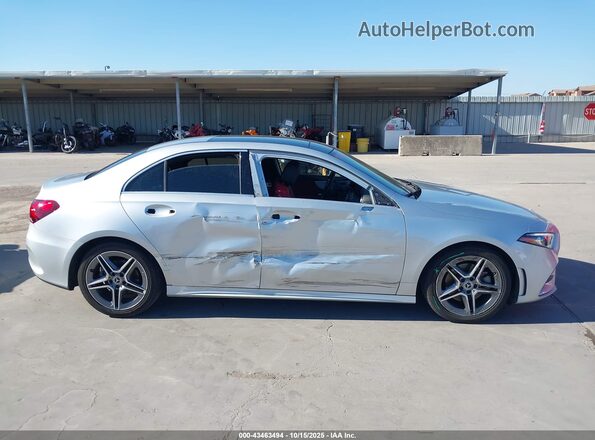 W1K3G4FBXMJ290150 2021 MERCEDES-BENZ A 220 Silver სალონის 360-გრადუსიანი ხედი