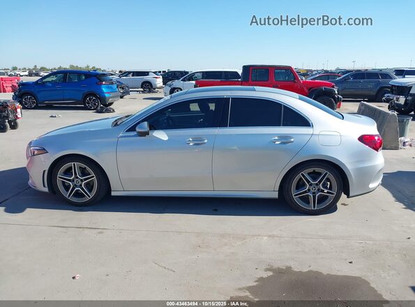 W1K3G4FBXMJ290150 2021 MERCEDES-BENZ A 220 Silver 