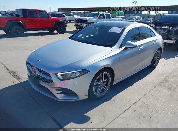 W1K3G4FBXMJ290150 2021 MERCEDES-BENZ A 220 Silver წინა მარცხენა ხედი სამი მეოთხედიდან