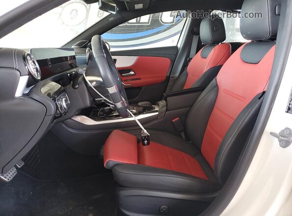 W1K3G5BB5MJ310705 2021 MERCEDES-BENZ A White Vista interior delantera
