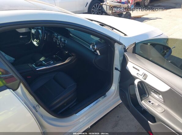 W1K5J5DB2LN098764 2020 MERCEDES-BENZ AMG CLA 45 White Front interior view