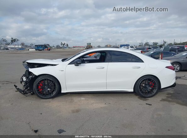 W1K5J5EB2SN512073 2025 MERCEDES-BENZ AMG CLA 45 White Widok wnętrza 360 stopni