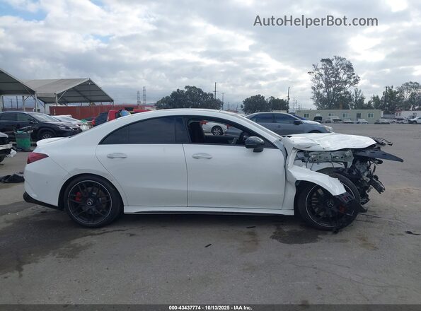 W1K5J5EB2SN512073 2025 MERCEDES-BENZ AMG CLA 45 White Widok wnętrza z tyłu