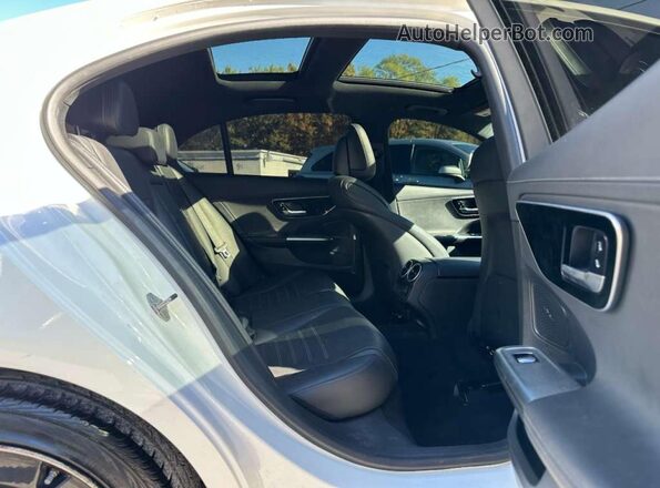 W1KAF4GBXPR079125 2023 MERCEDES-BENZ C Белый 