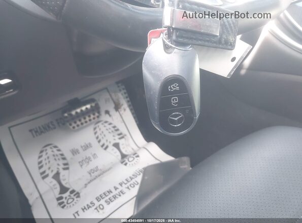 W1KAF4HB0PR103690 2023 MERCEDES-BENZ C-CLASS Black Առջևի վահանակի տեսք