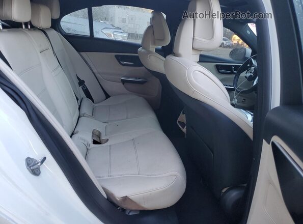 W1KAF4HB3PR138899 2023 MERCEDES-BENZ C White 