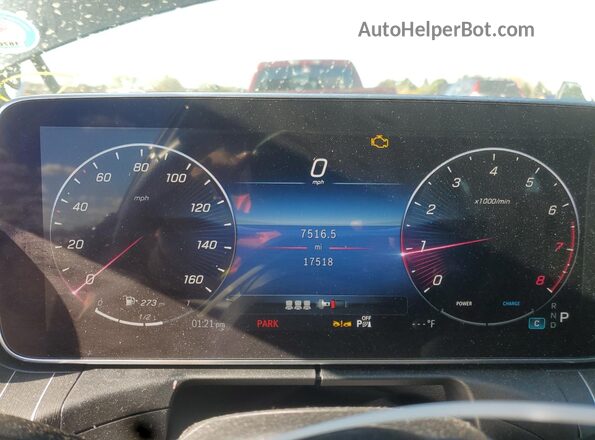 W1KAF4HB4PR108746 2023 MERCEDES-BENZ C Black ხელსაწყოთა პანელის ხედი