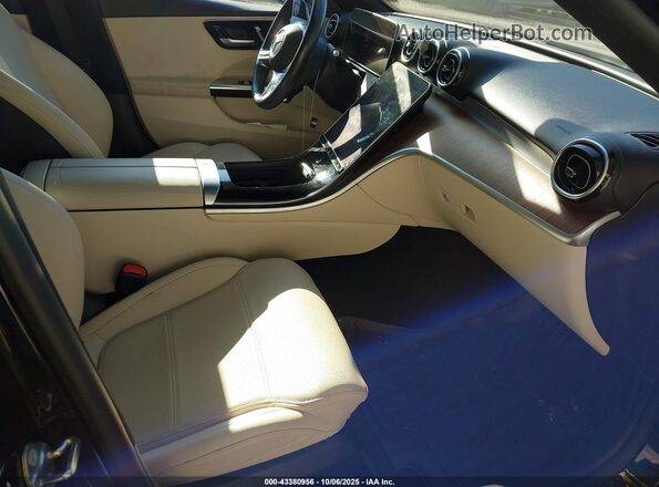 W1KAF4HB6PR092727 2023 MERCEDES-BENZ C-CLASS Черный Вид салона спереди