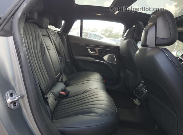 W1KCG2DB3NA008553 2022 MERCEDES-BENZ EQS Gray Vista de los asientos traseros