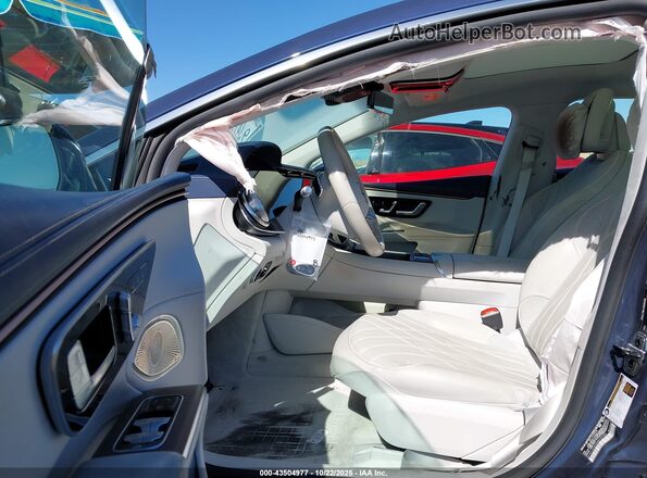 W1KCG4EB3NA010152 2022 MERCEDES-BENZ EQS 580 Blue Вид салону спереду