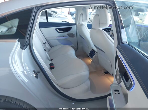 W1KEG2BBXRF057012 2024 MERCEDES-BENZ EQE 350+ Gray Vista de la etiqueta del VIN