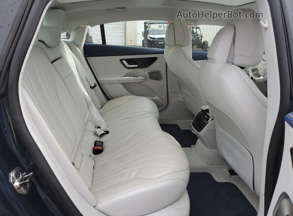 W1KEG2CBXRF047725 2024 MERCEDES-BENZ EQE Blue Вид задніх сидінь