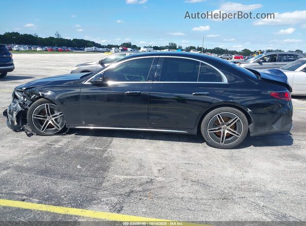 W1KLF4HB2SA098573 2025 MERCEDES-BENZ E-CLASS Black Панорамний вид салону 360°