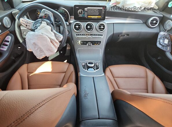 W1KWF8DB7LR601592 2020 MERCEDES-BENZ C Purple Widok deski rozdzielczej