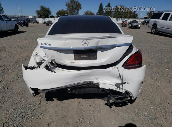 W1KWF8DBXMR632689 2021 MERCEDES-BENZ C White Widok z tyłu