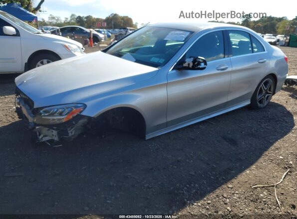 W1KWF8EB0MR648981 2021 MERCEDES-BENZ C-CLASS Silver Widok z przodu