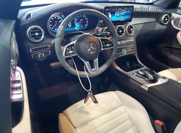 W1KWK8EB8MG081636 2021 MERCEDES-BENZ C Белый Вид панели приборов