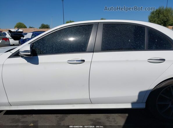 W1KZF5KB1NB017148 2022 MERCEDES-BENZ E-CLASS White Widok wnętrza 360 stopni