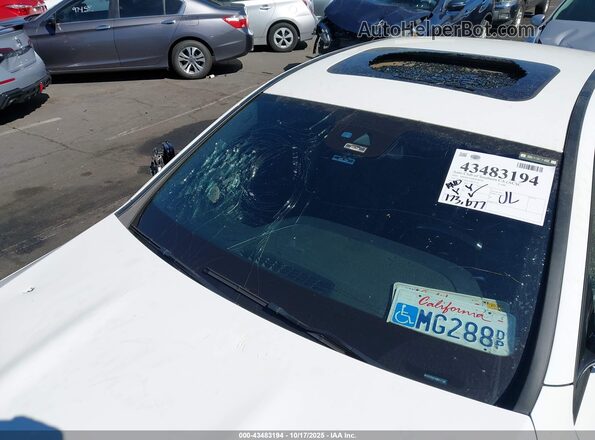 W1KZF5KB1NB017148 2022 MERCEDES-BENZ E-CLASS White Widok z przodu