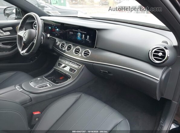 W1KZF5KB6PB150698 2023 MERCEDES-BENZ E-CLASS Black Vista interior delantera