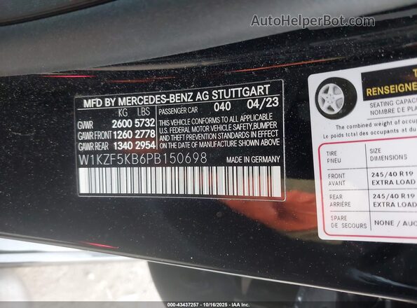 W1KZF5KB6PB150698 2023 MERCEDES-BENZ E-CLASS Black Vista del compartimento del motor
