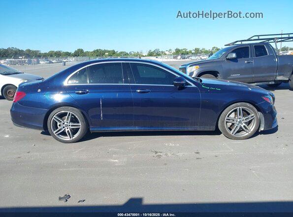W1KZF8DB4LA841887 2020 MERCEDES-BENZ E-CLASS Blue Widok wnętrza z tyłu