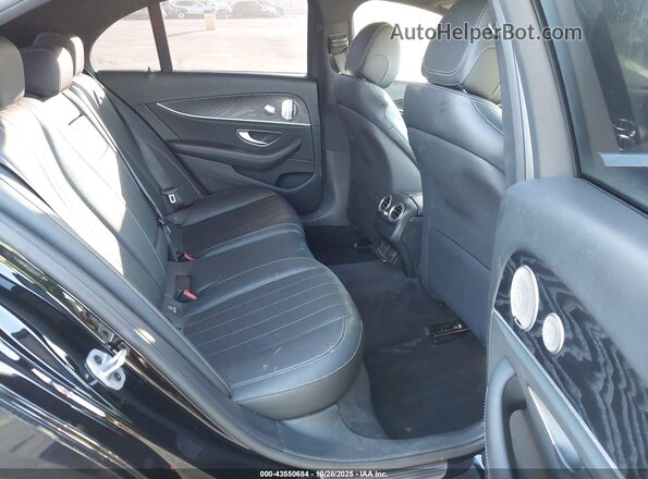 W1KZF8DB5MA946584 2021 MERCEDES-BENZ E-CLASS Black VIN կոդի պիտակի տեսք