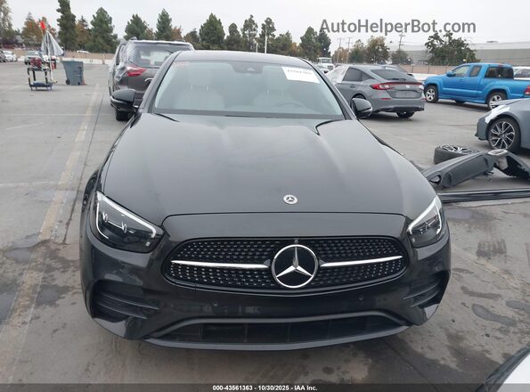 W1KZF8DB7NB078518 2022 MERCEDES-BENZ E-CLASS Black Widok wnętrza z tyłu