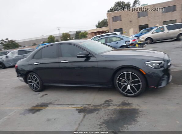 W1KZF8DB7NB078518 2022 MERCEDES-BENZ E-CLASS Black Widok wnętrza 360 stopni