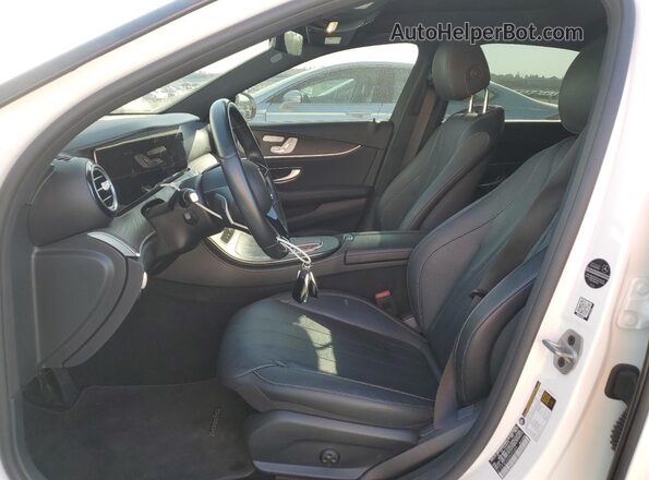 W1KZF8EB4MB005359 2021 MERCEDES-BENZ E White Vista interior delantera