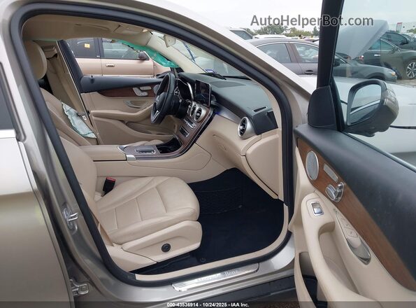W1N0G8DB5LF859553 2020 MERCEDES-BENZ GLC 300 Beige Вид салону спереду