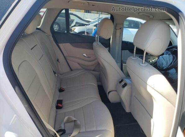 W1N0G8DB7MF874797 2021 MERCEDES-BENZ GLC-CLASS White Rear seats view