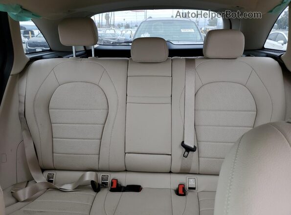 W1N0G8DB7MV273752 2021 MERCEDES-BENZ GLC-CLASS White Vista de los asientos traseros