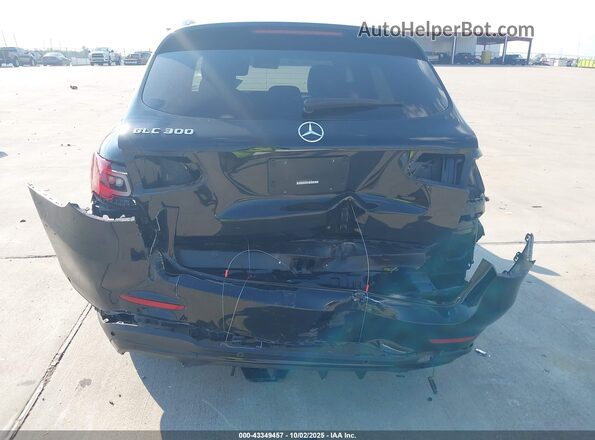 W1N0G8DB8MV321050 2021 MERCEDES-BENZ GLC 300 Black Widok z przodu