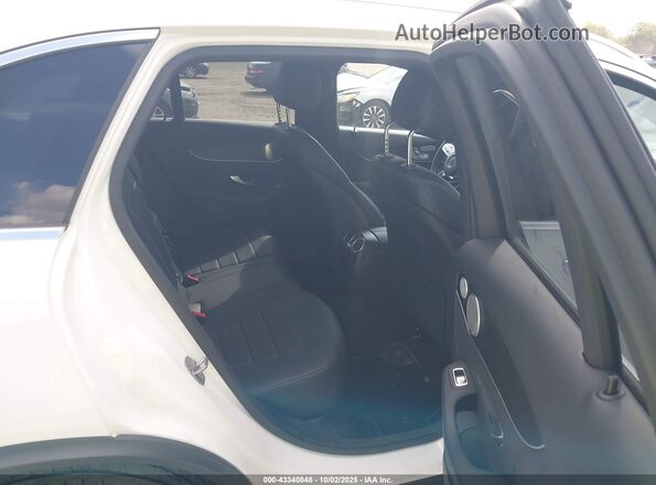 W1N0G8EB1LF806945 2020 MERCEDES-BENZ GLC 300 White VIN კოდის სტიკერის ხედი