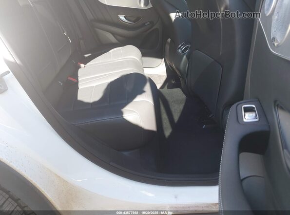 W1N0G8EB5LF771939 2020 MERCEDES-BENZ GLC 300 White VIN sticker view
