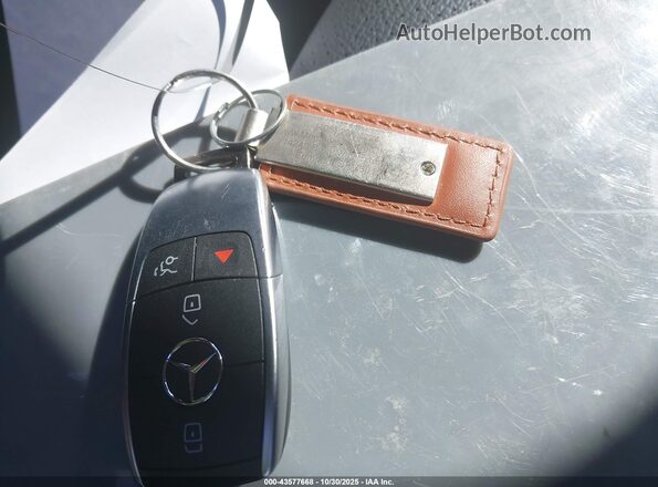 W1N0G8EB5LF771939 2020 MERCEDES-BENZ GLC 300 White Dashboard view
