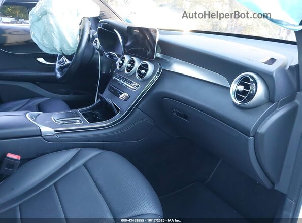 W1N0G8EB7MF895339 2021 MERCEDES-BENZ GLC 300 White Вид салону спереду