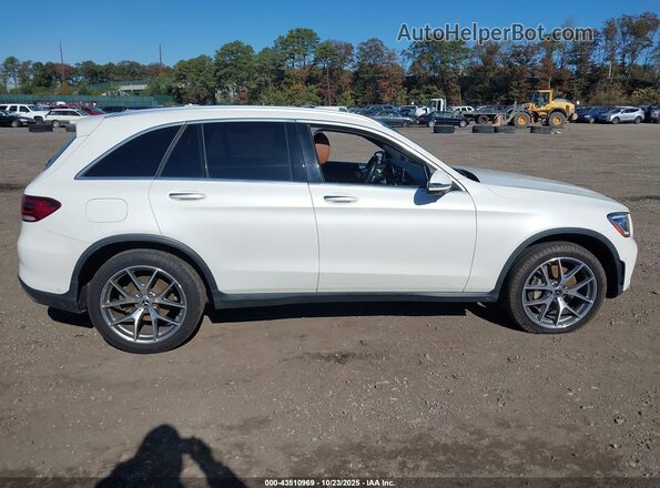W1N0G8EB8LF825377 2020 MERCEDES-BENZ GLC 300 White უკანა სალონის ხედი