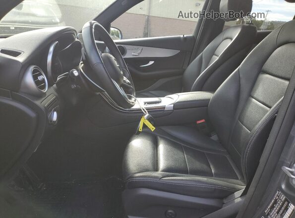 W1N0G8EBXLF789675 2020 MERCEDES-BENZ GLC-CLASS Угольный Вид салона спереди