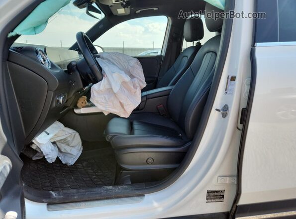 W1N4M4HB0PW280294 2023 MERCEDES-BENZ GLB-CLASS White Front interior view