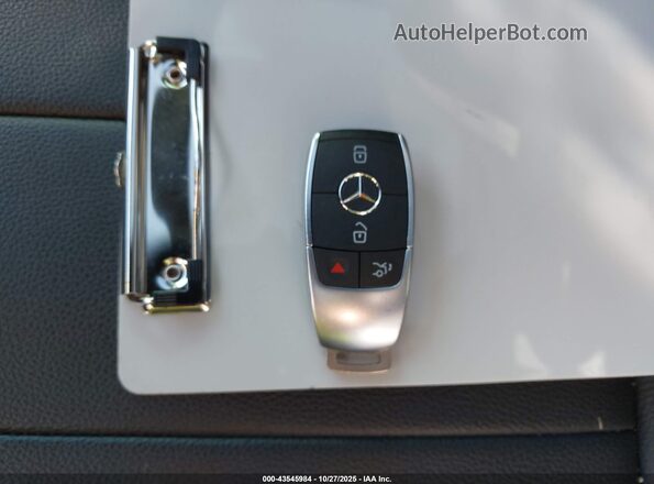 W1N4M4HBXMW149711 2021 MERCEDES-BENZ GLB-CLASS Black Widok deski rozdzielczej