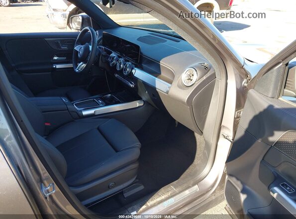 W1N9M0CBXSN111002 2025 MERCEDES-BENZ EQB 250 SUV Gray წინა სალონის ხედი
