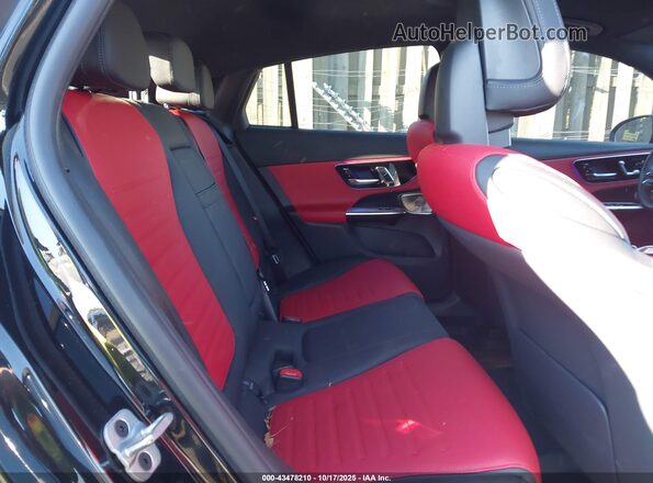 W1NKJ4HB8RF118982 2024 MERCEDES-BENZ GLC 300 Black Вид наклейки з VIN-кодом