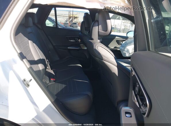 W1NKM4HB5SF259005 2025 MERCEDES-BENZ GLC 300 White VIN კოდის სტიკერის ხედი