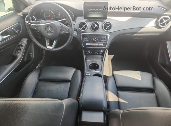 W1NTG4EB1LU030317 2020 MERCEDES-BENZ GLA White Dashboard view
