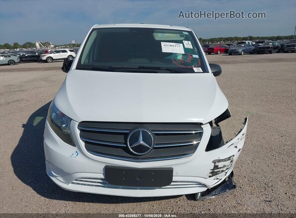 W1YV0BEYXP4360648 2023 MERCEDES-BENZ METRIS White Vista del cuadro de instrumentos