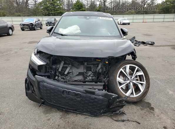 WA122BFZXPP060240 2023 AUDI Q4 Black Դիմացի տեսք
