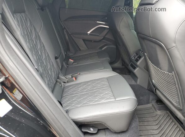 WA125AGUXS2043769 2025 AUDI SQ5 Черный Вид задней части салона