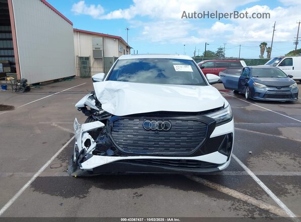 WA12UBFZ4SP040830 2025 AUDI Q4 White Widok zestawu wskaźników